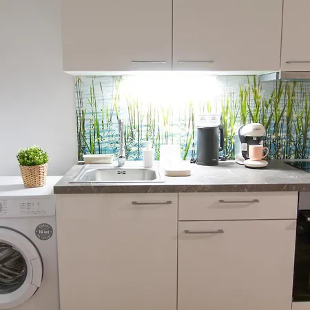 아파트 Cozy Retreat By Wenceslas Square *