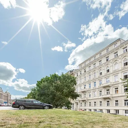 Cozy Retreat By Wenceslas Square アパート