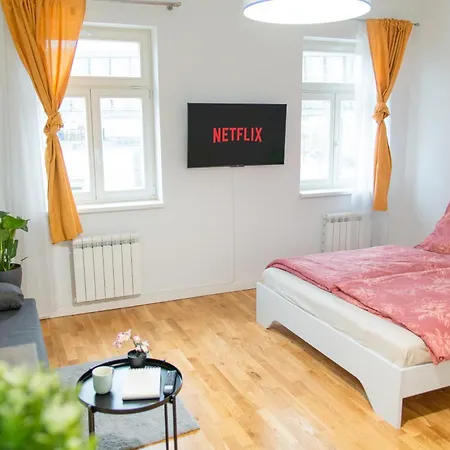Cozy Retreat By Wenceslas Square *