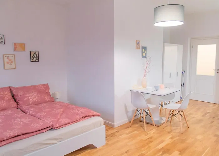 Апартаменты Cozy Retreat By Wenceslas Square