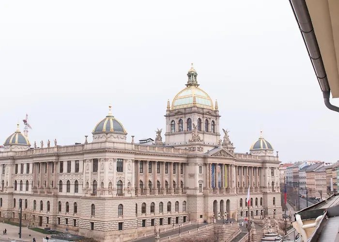 Апартаменты Cozy Retreat By Wenceslas Square Прага